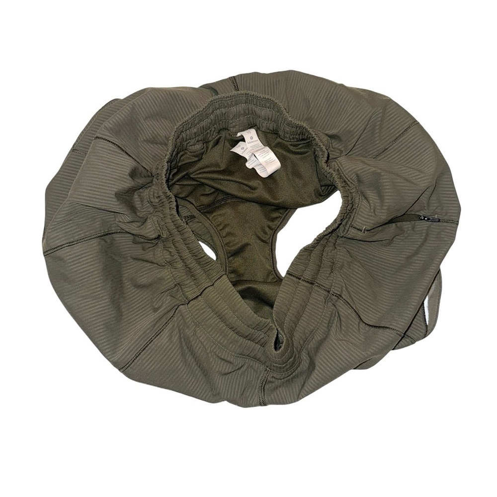 Lululemon Hotty Hot 2.5” Inseam Short Sz 10 Olive Green Orig $58 - Picture 7 of 8